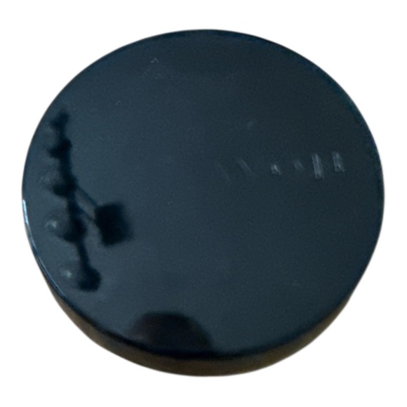 Avon Ideal Flawless Loose Powder - Translucent - Picture 2 of 4